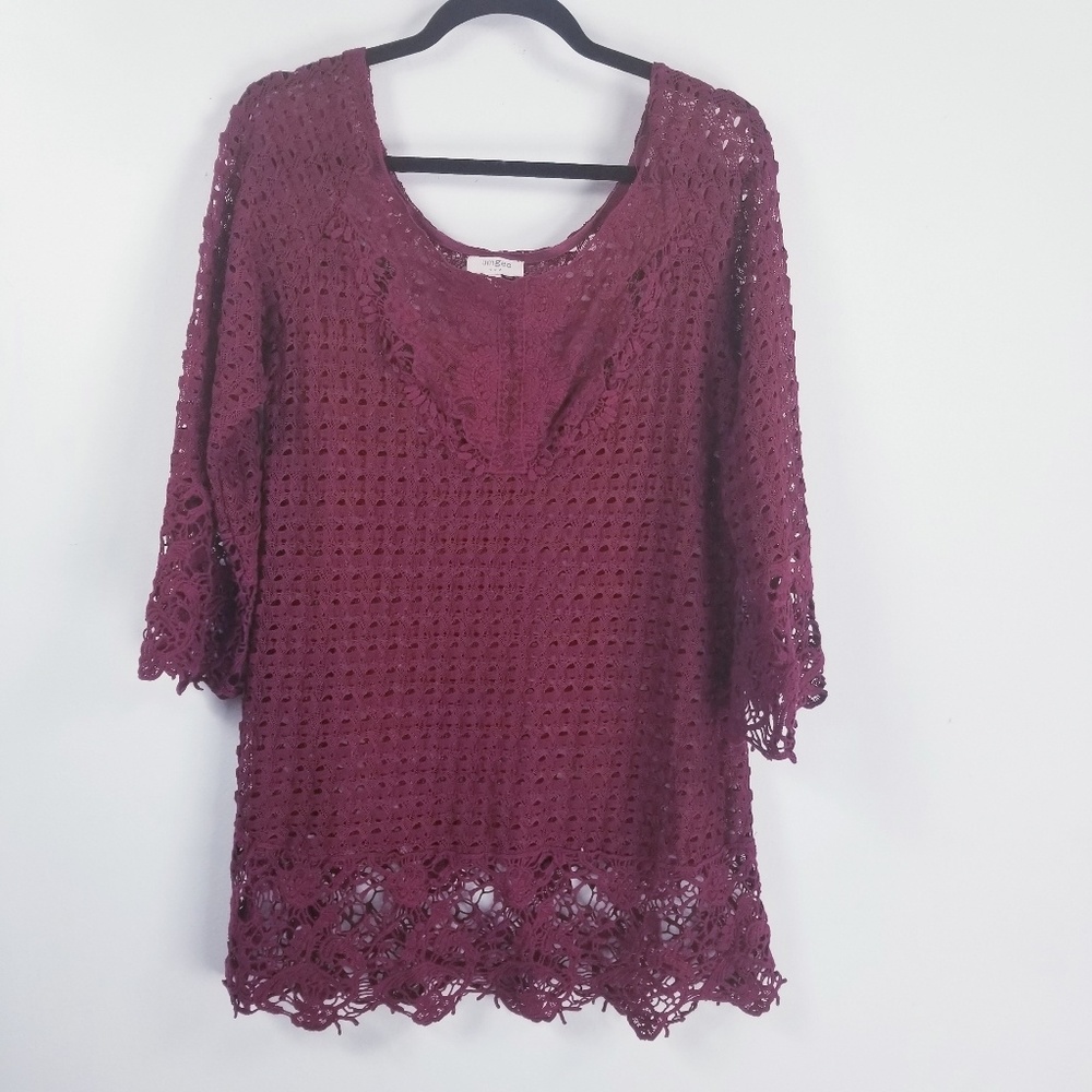 Umgee longsleeve crocheted tunic M red geometric